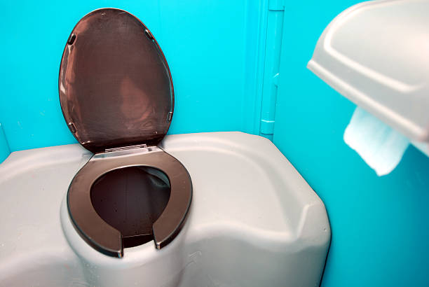 Porta potty delivery and setup in East Meadow, NY